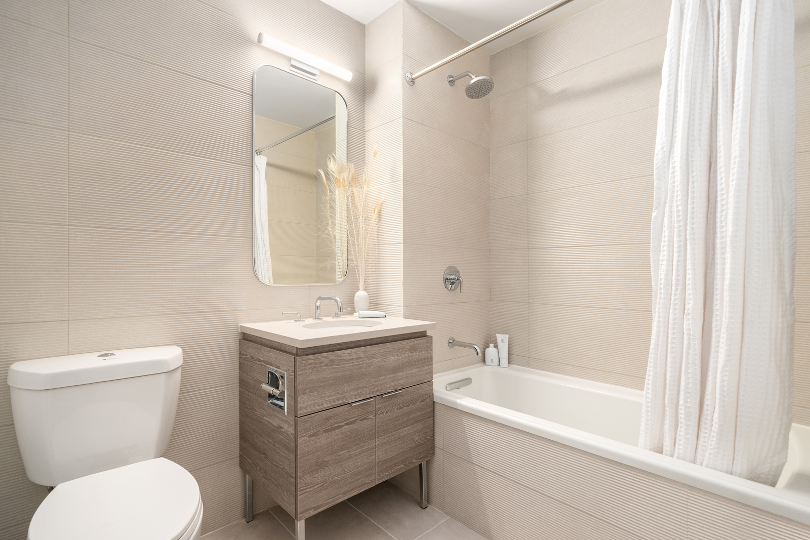 Hollingsworth bathroom